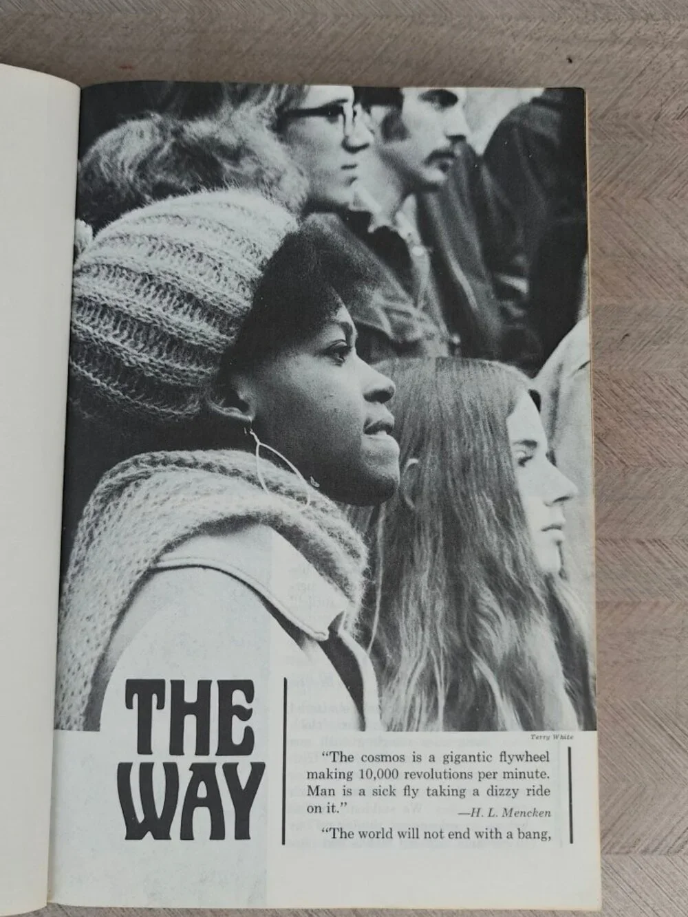 The Way The Living Bible Paperback 1976 Seventeenth Printing Illustrated